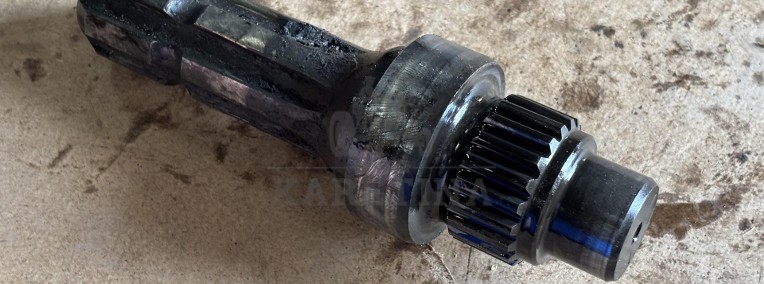 New Holland T6080 Wałek Zębaty-1