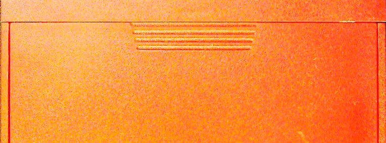 Pudełko plastikowe na dyskietki, czerwone ze „złoconym” logiem Dysan-1
