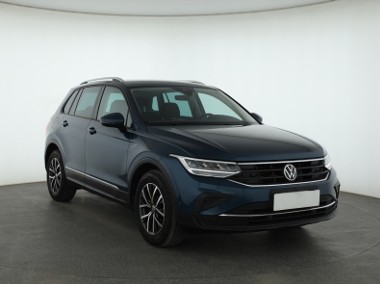 Volkswagen Tiguan , Salon Polska, DSG, Navi, Klimatronic, Tempomat, Parktronic,-1
