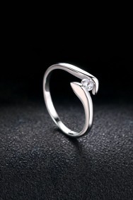 Drobny pierścionek oczko kamień srebrny kolor obrączka skromny-2