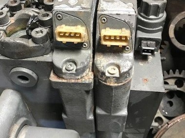 Fendt [Nowy Model] - Rozdzielacz-1