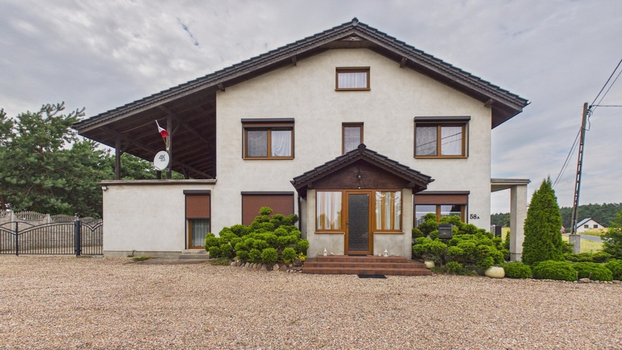 Dom wolnostojący 247 m² z ogrodem, sadem i garażem