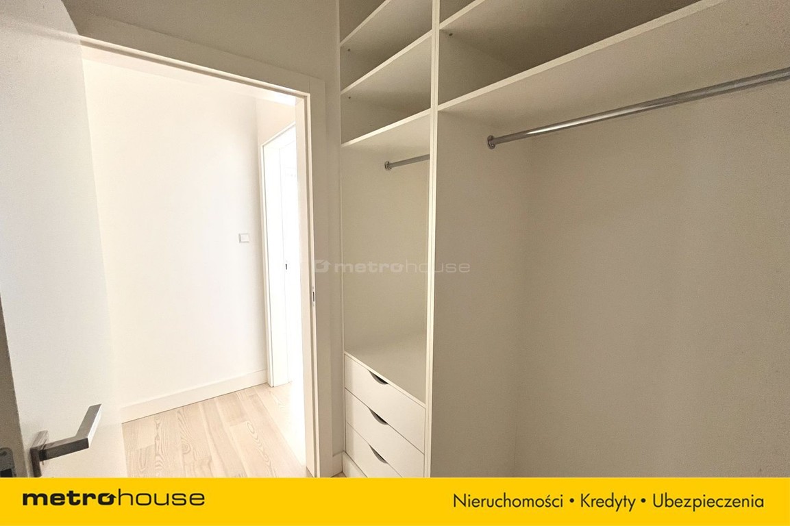 133 m² Recepcja 24h Taras 2 garaże - More