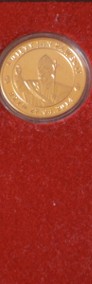 Limitowana seria pozłacanych monet związanych z Janem Pawłem II-3