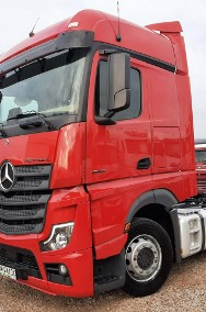 Mercedes-Benz actros-2