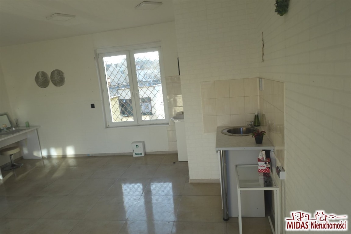 26 m², 2 piętro w pasażu handlowym! – pohled 3