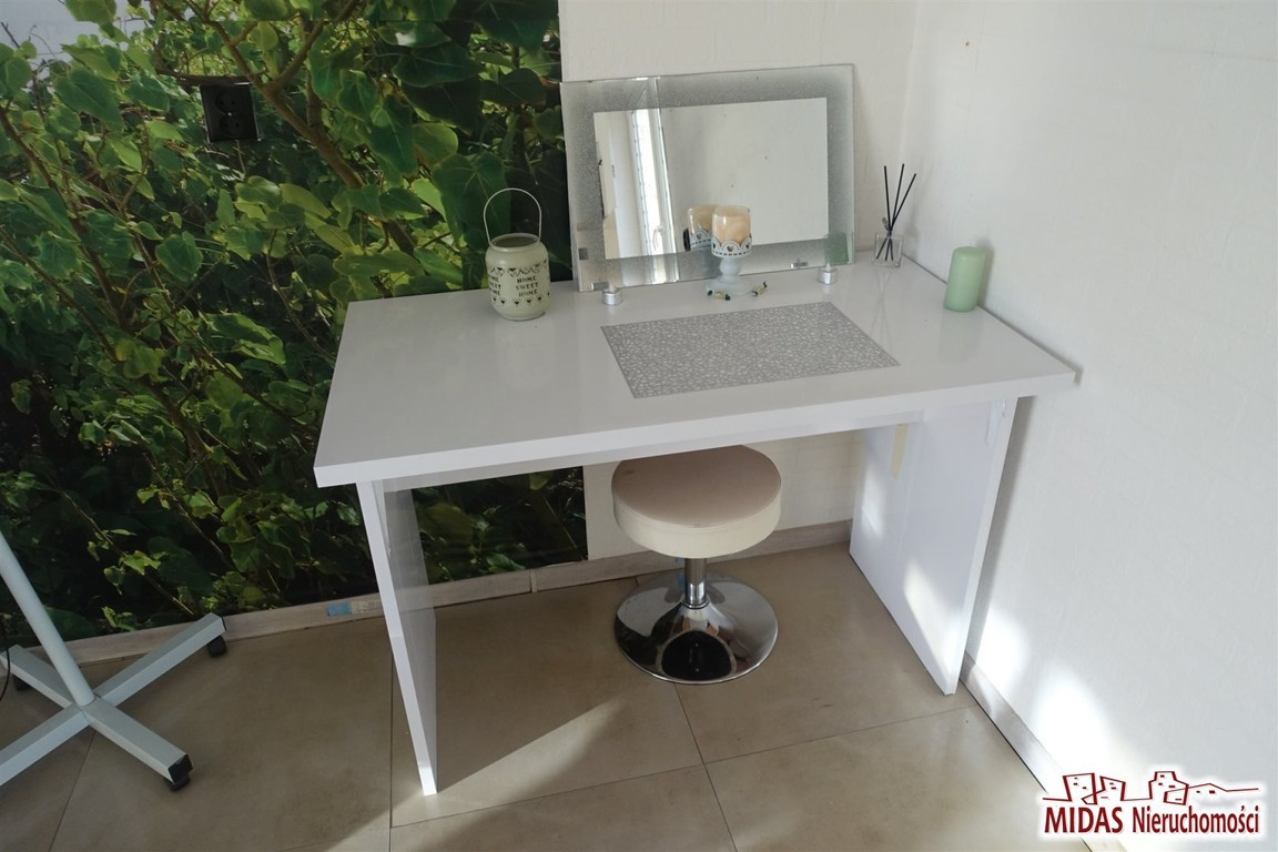 26 m², 2 piętro w pasażu handlowym! – další