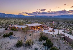 Dom Borrego Springs