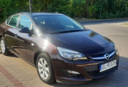 Opel Astra J 2016 r. benzyna poj. 1.6 16V 85 KW 115 KM od drugiego właściciela