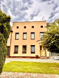 Sprzedam mieszkanie na Ip. o pow. 110 m2 w Prószkowie, Rynek 6/2, umeblowane.