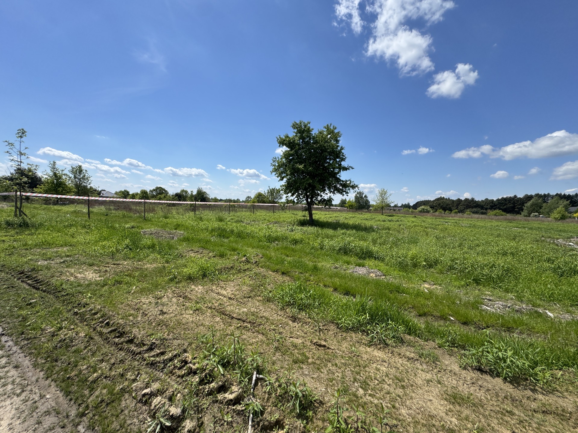 Działka budowlana pod dom jednorodzinny/blizniak 1850m² Ozorowice u. Sportowa - prąd na działce, wyrównana, gotowa do budowy 10min od Wrocławia - Widok 3