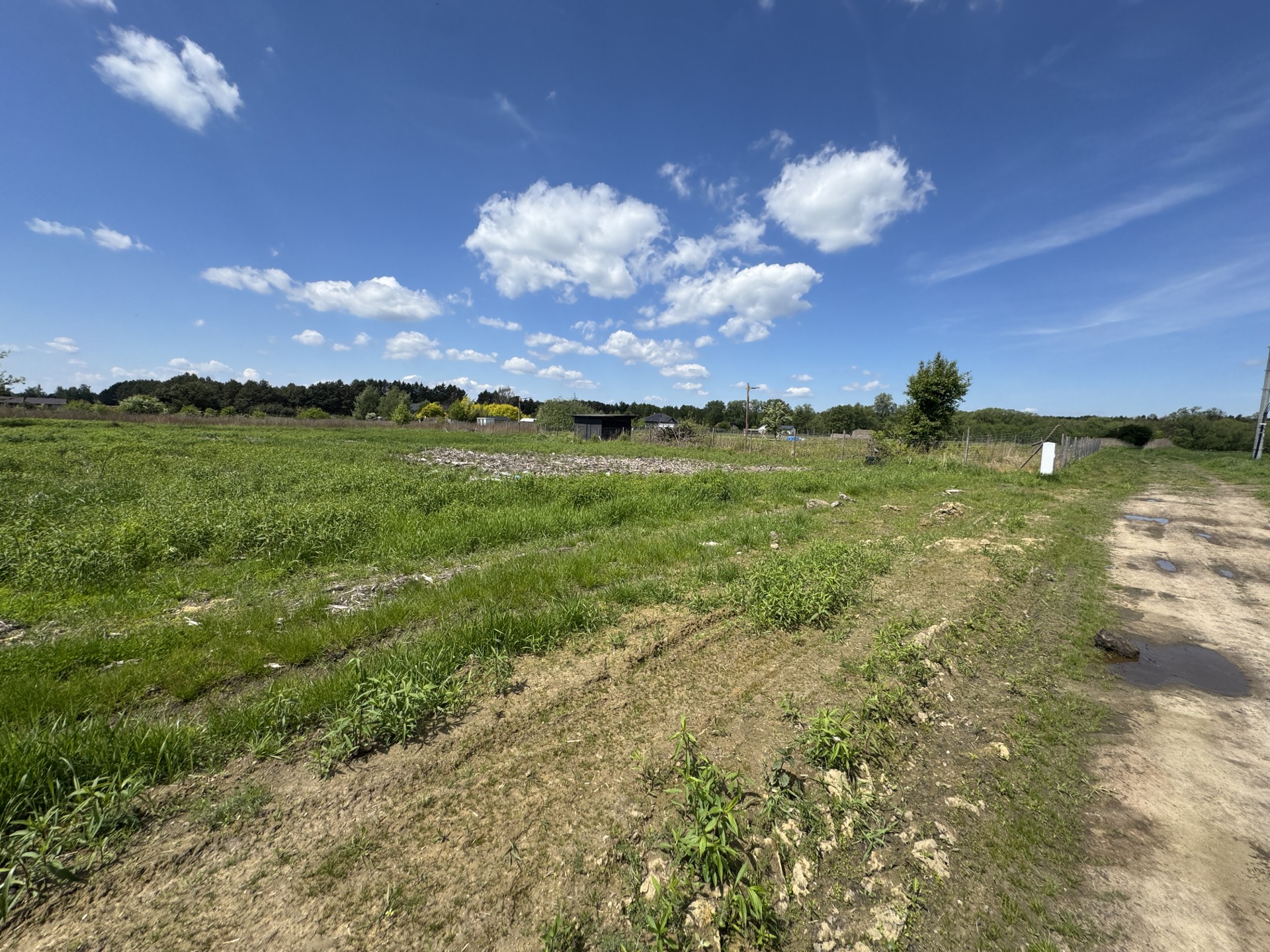 Działka budowlana pod dom jednorodzinny/blizniak 1850m² Ozorowice u. Sportowa - prąd na działce, wyrównana, gotowa do budowy 10min od Wrocławia - Widok 2