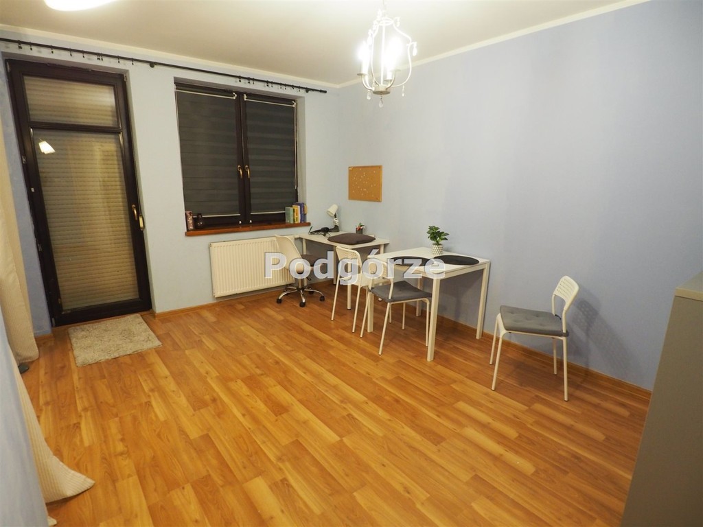 2 pokojowe mieszkanie z balkonem - Zakrzówek