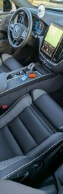 Volvo XC60 II AWD, Harman/Kardon Plus Dark-4