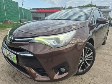 Toyota Avensis III Super wyposażenie* Skóra* Model 2016-1
