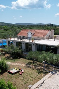 Dom w śródziemnomorskim stylu  w Chorwacji na sprzedaż.-2