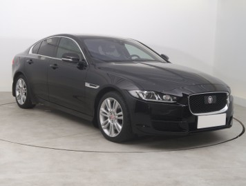 Jaguar XE I , Salon Polska, Serwis ASO, Automat, Skóra, Navi, Xenon,