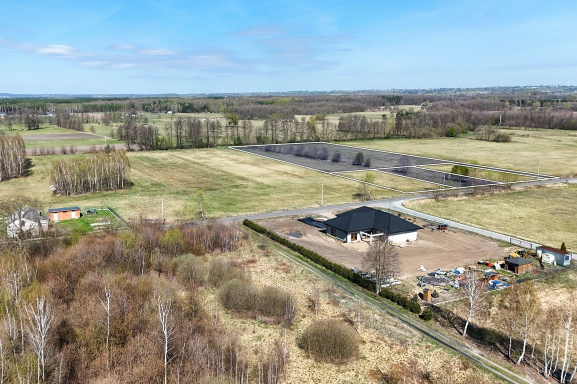 Działka 13 400 m² z warunkami zabudowy - Więcej
