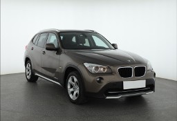 BMW X1 I (E84) , 177 KM, Automat, Navi, Xenon, Bi-Xenon, Klimatronic,