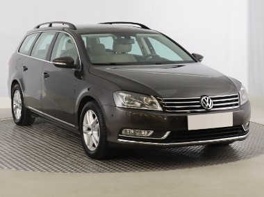 Volkswagen Passat B7 , DSG, Xenon, Bi-Xenon, Klimatronic, Tempomat, Parktronic-1