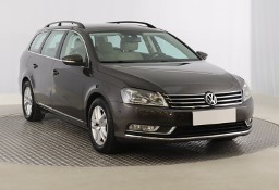 Volkswagen Passat B7 , DSG, Xenon, Bi-Xenon, Klimatronic, Tempomat, Parktronic