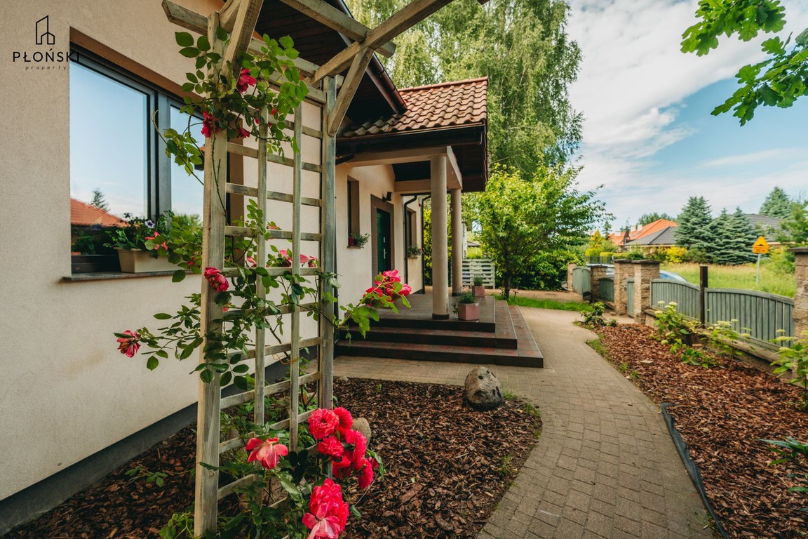 Wyjątkowy dom 181 m² z przepięknym ogrodem, na działce 986 m²