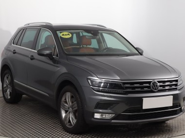 Volkswagen Tiguan , Salon Polska, 240 KM, DSG, Skóra, Navi, Klimatronic,-1