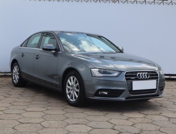 Audi A4 IV (B8) , Salon Polska, Serwis ASO, Navi, Xenon, Bi-Xenon,