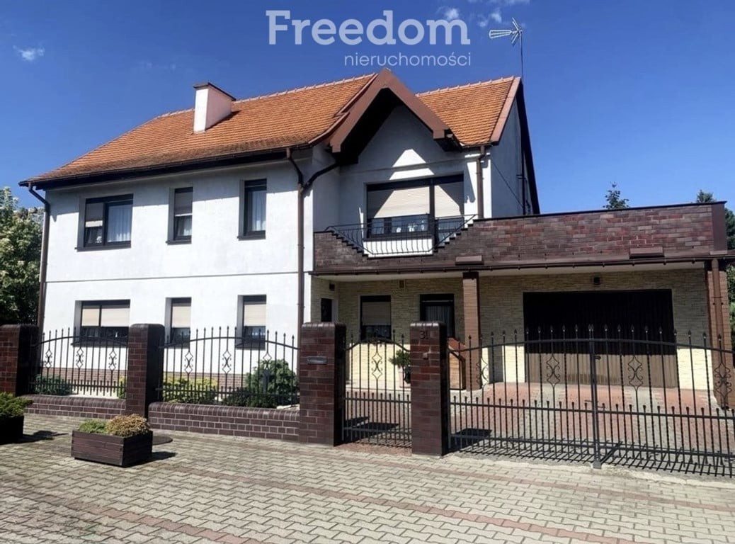 Dom wolnostojący z garażem w Kole – 5 pokoi