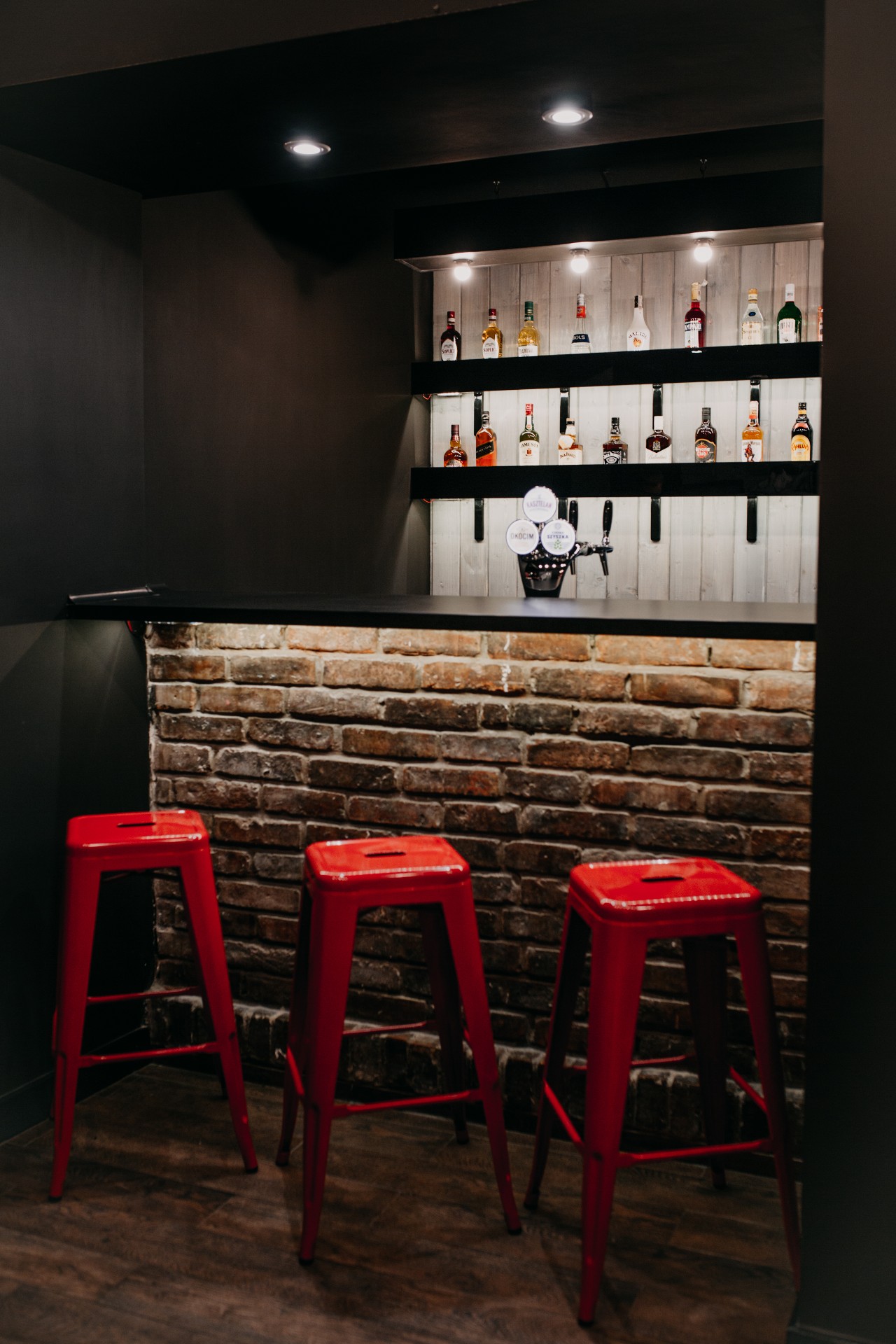 Sprzedam / Odstąpię dobrze prosperującą restauracje z pełnym wyposażeniem - Mehr
