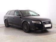 Audi A4 III (B7) , Klimatronic, Tempomat, Parktronic, Podgrzewane siedzienia,