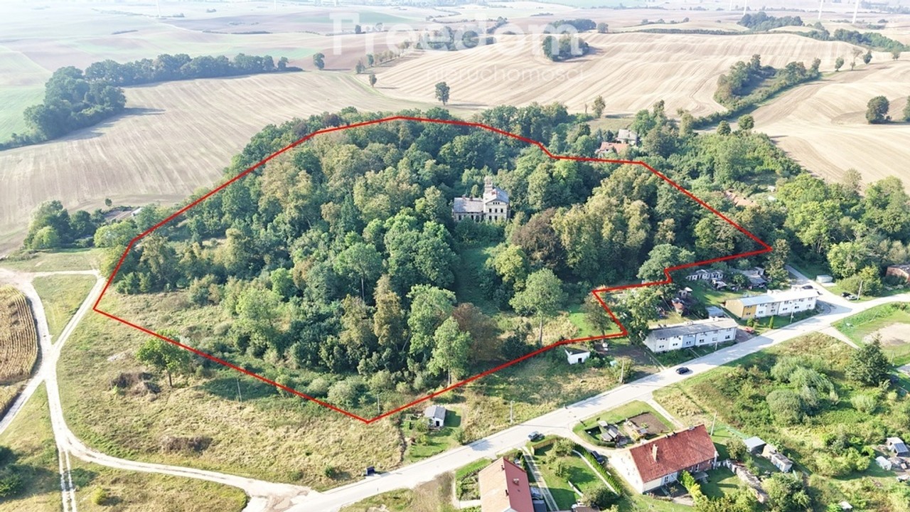 Atrakcyjny zespół dworsko-parkowy z 1800-nego roku, sztumski