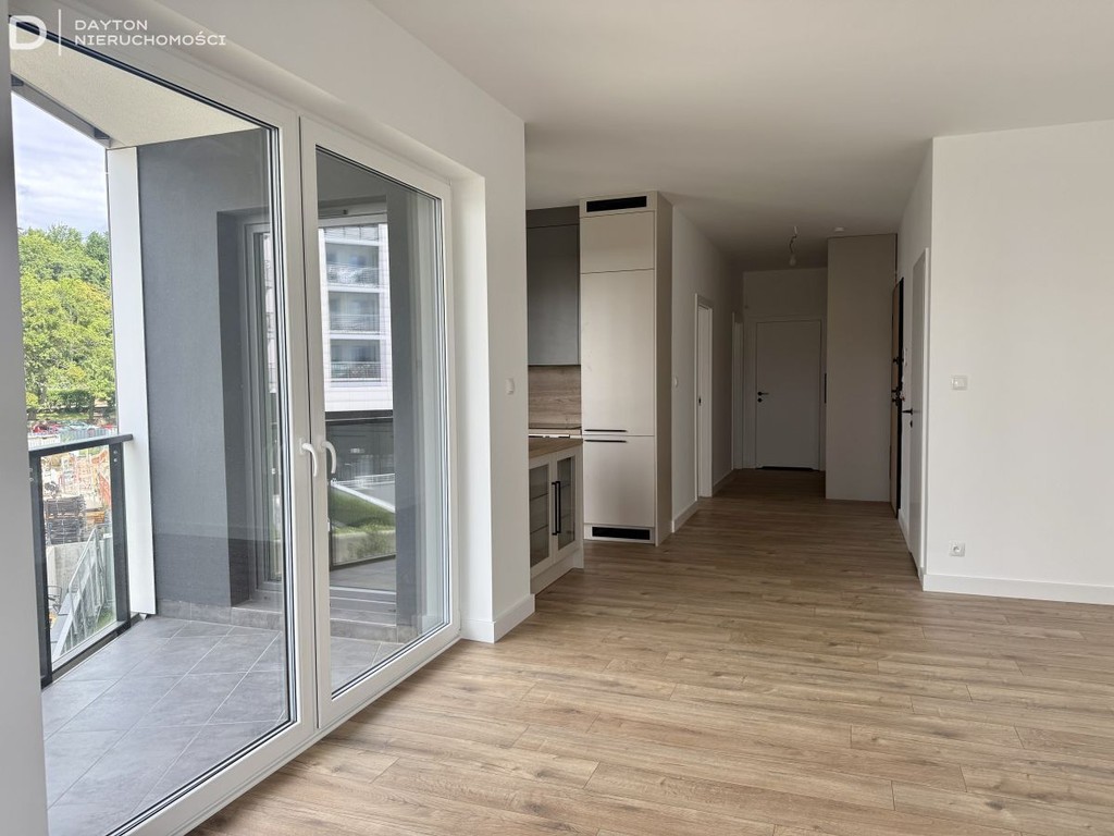Komfortowe Mieszkanie z Loggią, Gdynia Redłowo