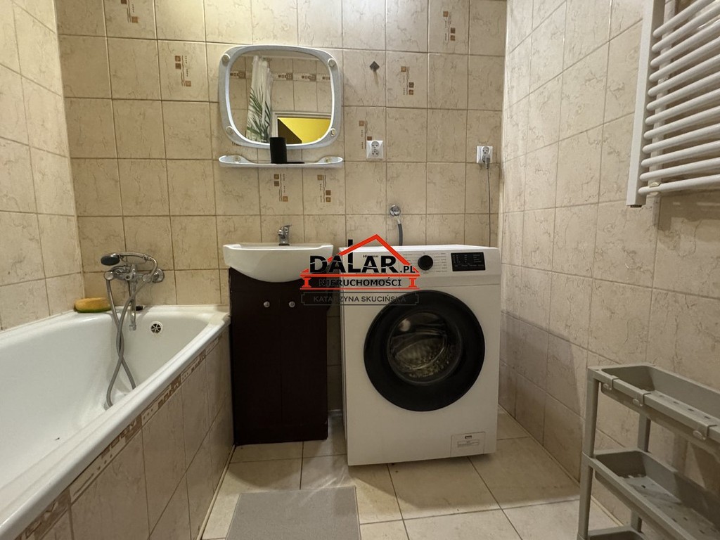 3 pokoje | Wysoki parter | Tuż obok Akademii Bials - Więcej