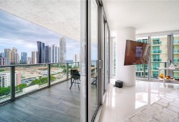 Dom Sunny Isles Beach