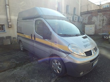 Renault Trafic-1