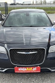 Chrysler 300C-2