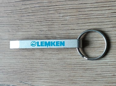 Kolekcjonerski otwieracz do butelek z logo firmy Lemken-1