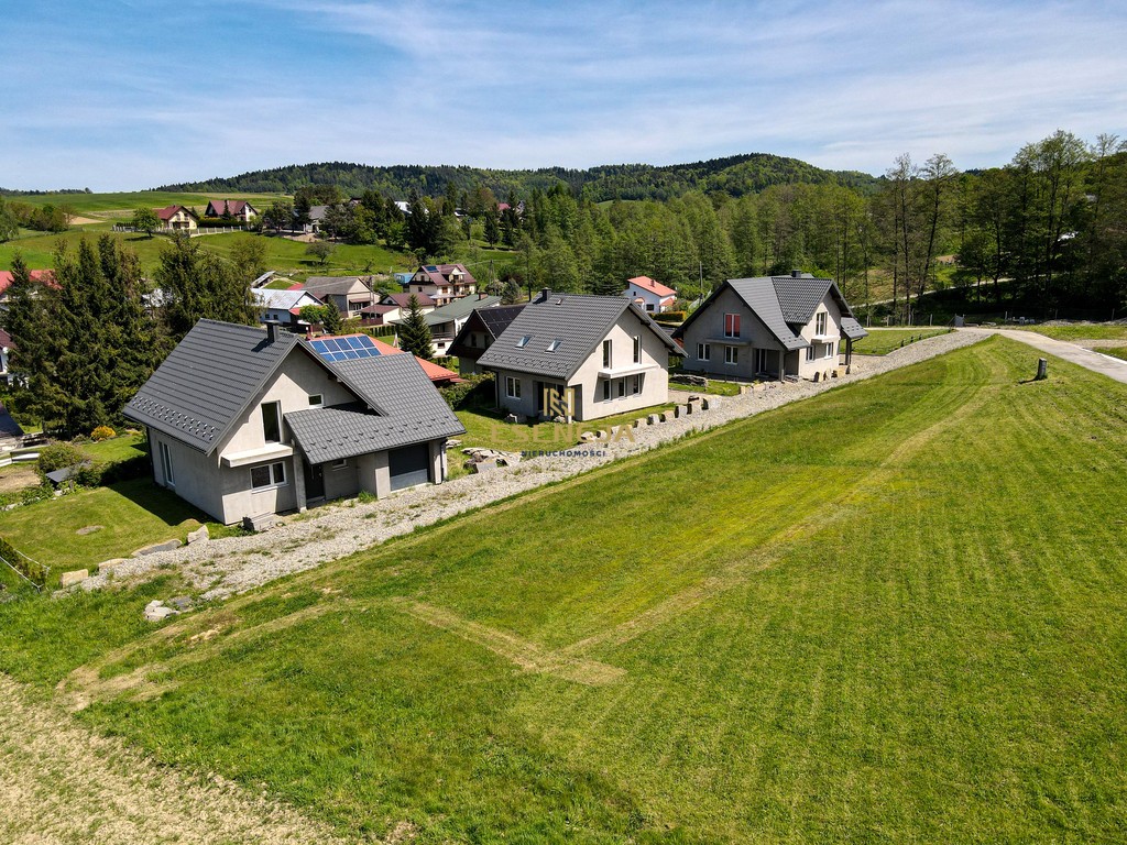 Dom na sprzedaż, 4 pokoje, 105 m², Rożnów
