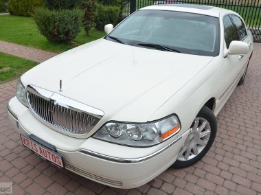 Lincoln Town Car III Signature Limited-1