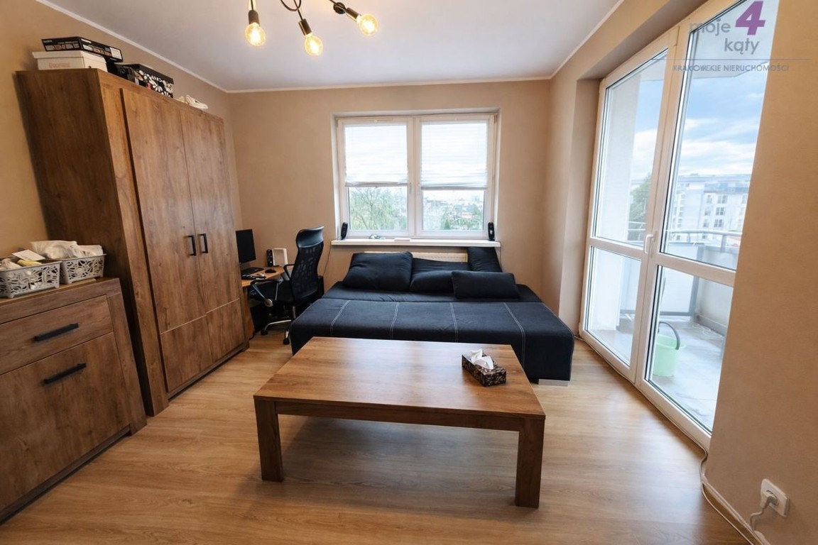 Kurdwanów, 3 Pokoje, Balkon