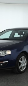 Volkswagen Passat B6 , Klimatronic, Tempomat, Parktronic, Podgrzewane siedzienia,-3