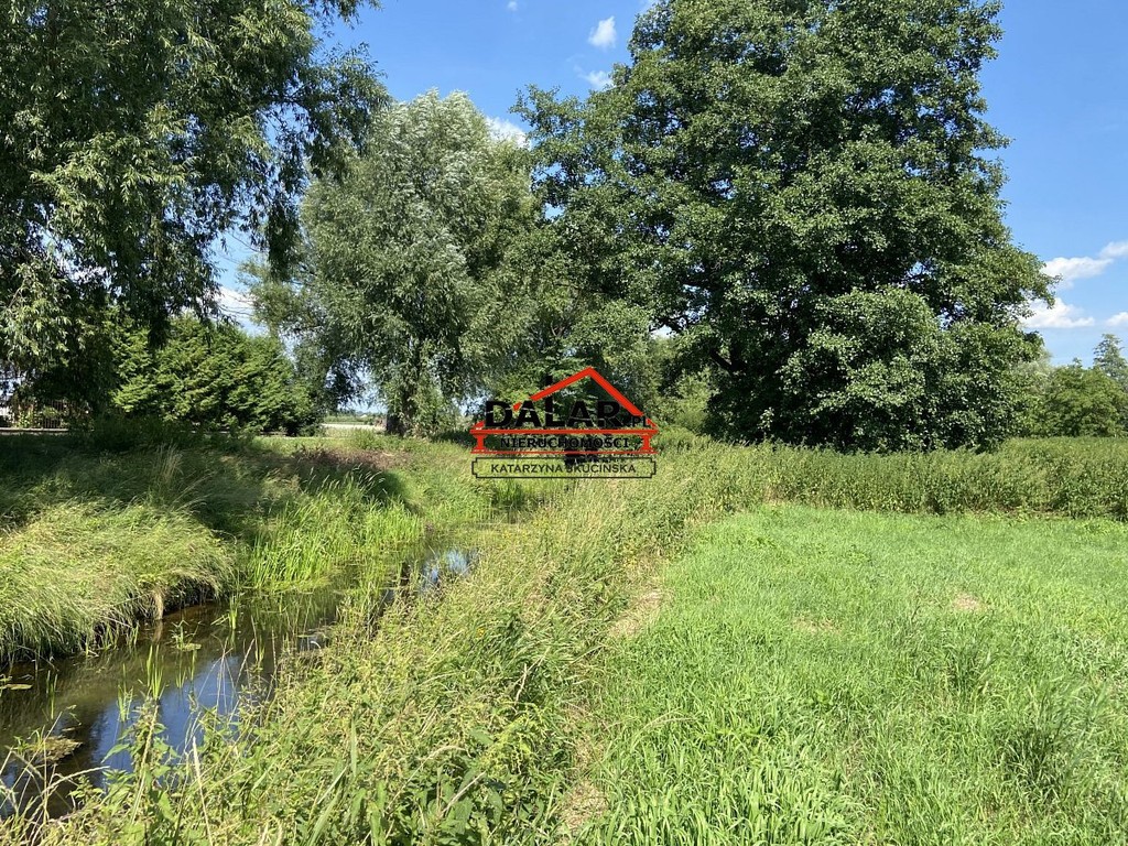 Wyjątkowa działka budowlana pod zamkiem z domkiem - Widok 5