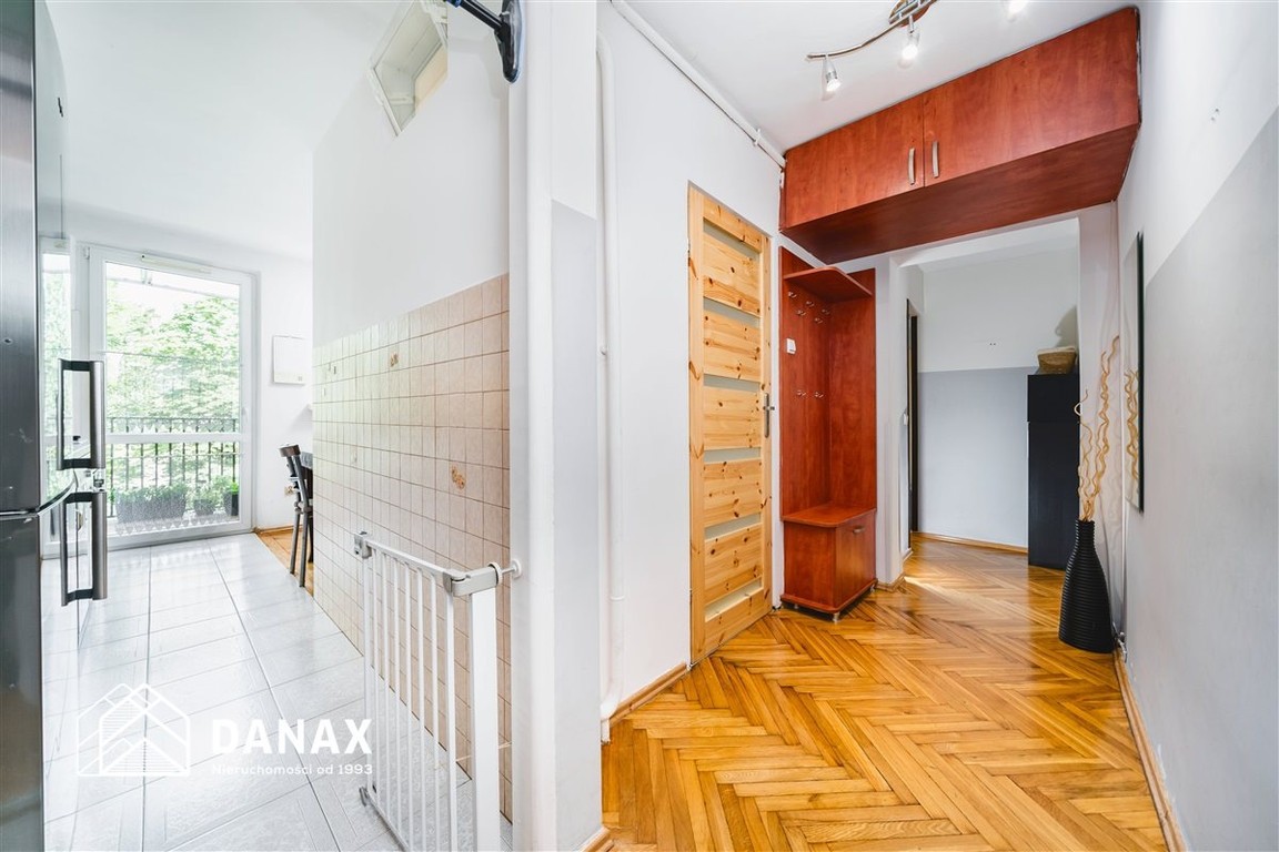 Miechowity 2 pokoje osobna duża kuchnia, 2xbalkon - Więcej