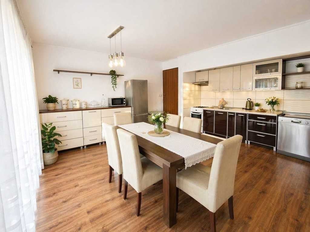 Dom na sprzedaż, 4 pokoje, 200 m², Rypin