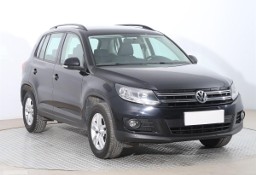 Volkswagen Tiguan , Salon Polska, VAT 23%, Klimatronic, Parktronic