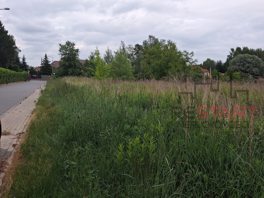 doskonała działka Łazy 1800 m² - Więcej