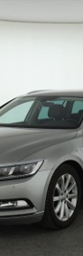 Volkswagen Passat B8 , Skóra, Navi, Klimatronic, Tempomat, Parktronic,-3