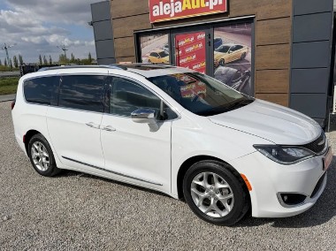 Chrysler Pacifica-1