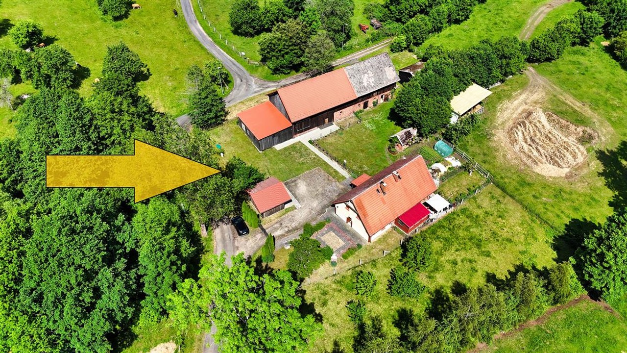 Pół domu z klimatem i przestrzenią na biznes., Szczecinek